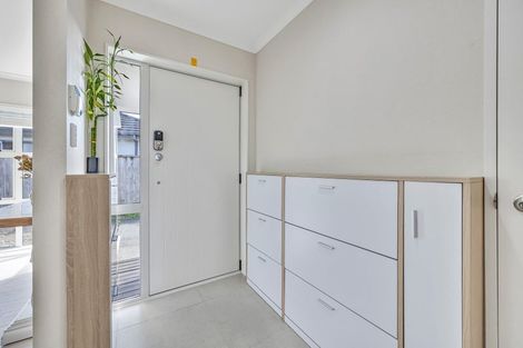 Photo of property in 10 Reno Way, Flat Bush, Auckland, 2016