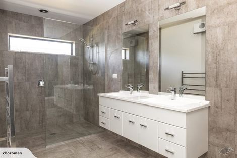 Photo of property in 16 Stace Hopper Drive, One Tree Point, 0118