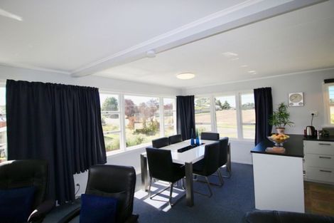 Photo of property in 2 Cambridge Place, Holmes Hill, Oamaru, 9401