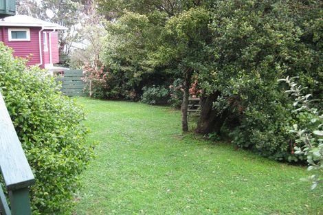 Photo of property in 215 Dowse Drive, Maungaraki, Lower Hutt, 5010