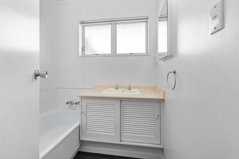 Photo of property in 5a Oak Avenue, Paremata, Porirua, 5024