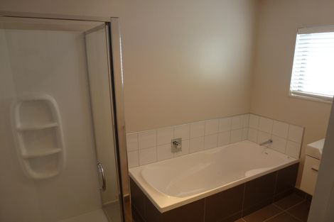 Photo of property in 21 Rosalie Terrace, Kelvin Grove, Palmerston North, 4414