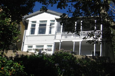 Photo of property in 5 Governor Road, Northland, Wellington, 6012