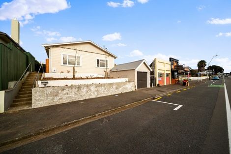 Photo of property in 167 Saint Aubyn Street, New Plymouth, 4310