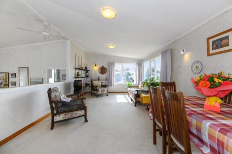 Photo of property in 17 Coronation Road, Hillcrest, Auckland, 0627