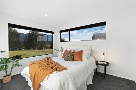 Photo of property in 21 Soudley Court, Jacks Point, Queenstown, 9371
