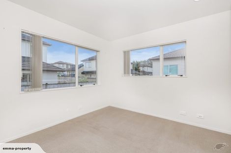 Photo of property in 22 Terrasini Drive, Flat Bush, Auckland, 2019