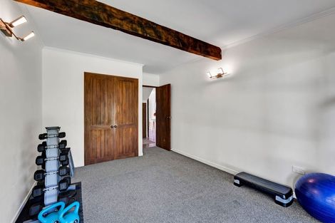 Photo of property in 76a Paynters Avenue, Strandon, New Plymouth, 4312