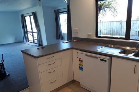 Photo of property in 71 Poplar Grove, Whalers Gate, New Plymouth, 4310