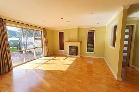 Photo of property in 268 Matua Road, Kumeu, 0891