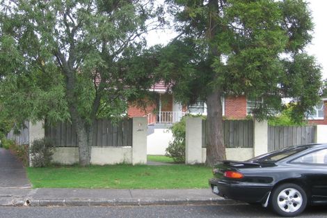 Photo of property in 14 James Evans Drive, Northcote, Auckland, 0627