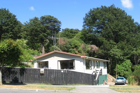 Photo of property in 18 Amber Grove, Birchville, Upper Hutt, 5018