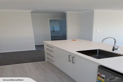 Photo of property in 31 Hills View Drive, Papamoa, 3118