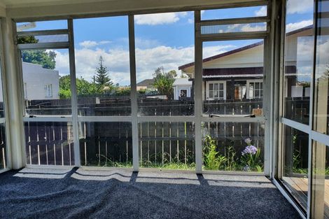 Photo of property in 17 Viola Avenue, Mangere East, Auckland, 2024