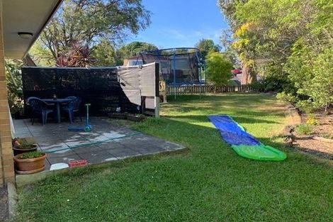 Photo of property in 9 St Catherine Crescent, West Harbour, Auckland, 0618