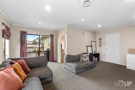 Photo of property in 10 Pahi Place, West Harbour, Auckland, 0618