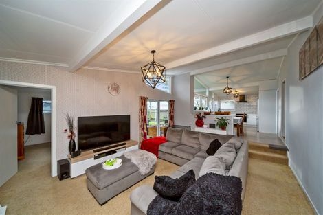 Photo of property in 5 Ngaio Place, Hawera, 4610