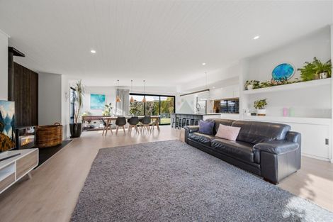 Photo of property in 13 Eden Close, Wanaka, 9305