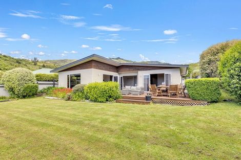 Photo of property in 57 Richmond Road, Pohara, Takaka, 7183