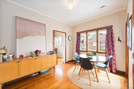 Photo of property in 227 Titirangi Road, Titirangi, Auckland, 0604