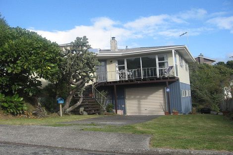 Photo of property in 12 Tangahoe Street, Paekakariki, 5034