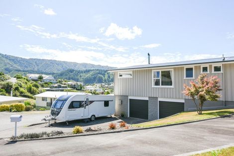 Photo of property in 14 Seaview Crescent, Picton, 7220
