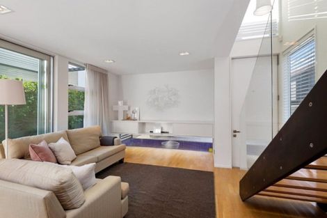 Photo of property in 2/184 Peterborough Street, Christchurch Central, Christchurch, 8013