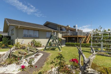 Photo of property in 33 Coppelia Avenue, Omokoroa, 3114