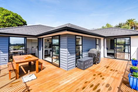 Photo of property in 84a Wallath Road, Westown, New Plymouth, 4310