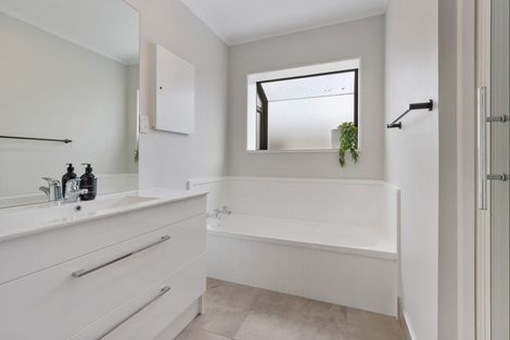 Photo of property in 1244 Louie Street, Parkvale, Hastings, 4122