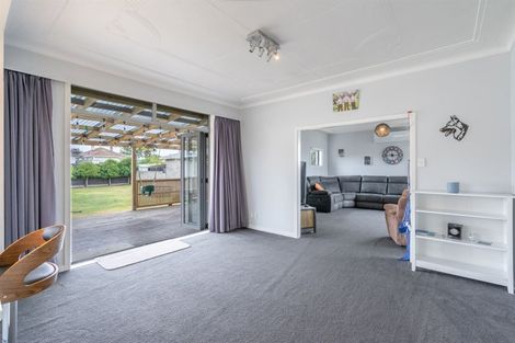 Photo of property in 19 Milton Street, Gore, 9710