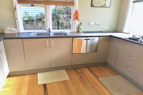 Photo of property in 2/134 Forrest Road, Milford, Auckland, 0620