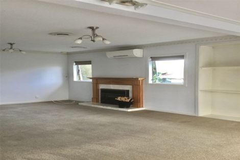 Photo of property in 56 Sherwood Avenue, Te Atatu South, Auckland, 0610