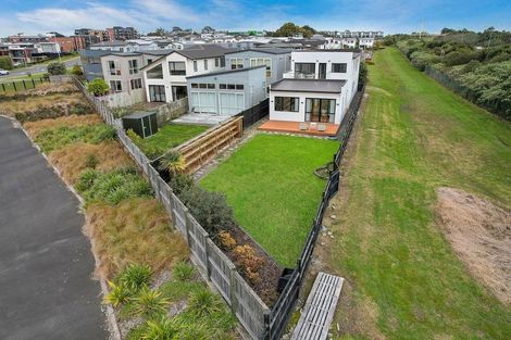 Photo of property in 49 Lockheed Street, Hobsonville, Auckland, 0618