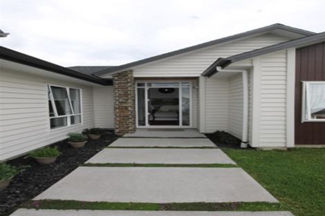 Photo of property in 12 Paso Fino Crescent, Karaka, Papakura, 2113