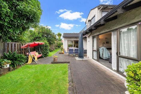 Photo of property in 17a Balgowan Terrace, Conifer Grove, Takanini, 2112