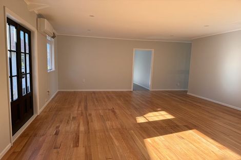 Photo of property in 26 Ngaio Road, Kelburn, Wellington, 6012