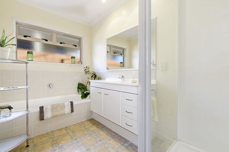 Photo of property in 31 Honeysuckle Lane, Ohauiti, Tauranga, 3112