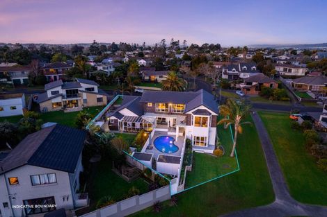 Photo of property in 43 St Annes Crescent, Wattle Downs, Auckland, 2103