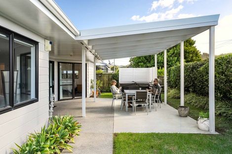Photo of property in 205 Tamaki Road, Whangamata, 3620
