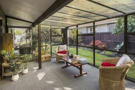 Photo of property in 76 Solomon Avenue, Redwood, Christchurch, 8051