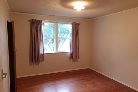 Photo of property in 2 Banks Road, Kawakawa Bay, Papakura, 2585