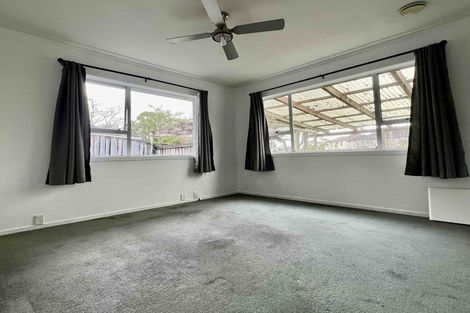 Photo of property in 1 Mirrabooka Avenue, Botany Downs, Auckland, 2010