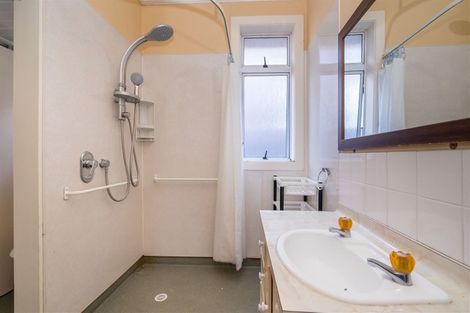 Photo of property in 4 Forbes Street, Balaclava, Dunedin, 9011