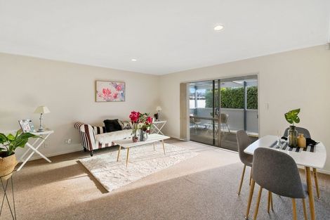 Photo of property in 81 St Annes Crescent, Wattle Downs, Auckland, 2103