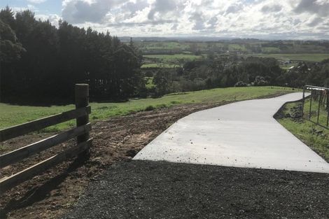 Photo of property in 207 Foley Quarry Road, Dairy Flat, Albany, 0792