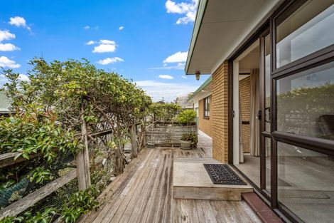Photo of property in 3/41 Rawhiti Road, Manly, Whangaparaoa, 0930