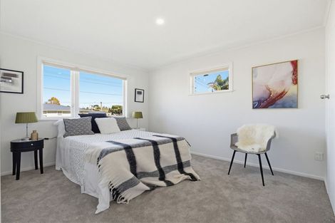 Photo of property in 1 Rosehill Drive, Rosehill, Papakura, 2113