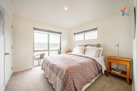 Photo of property in 10 Opurere Grove, Tirohanga, Lower Hutt, 5010