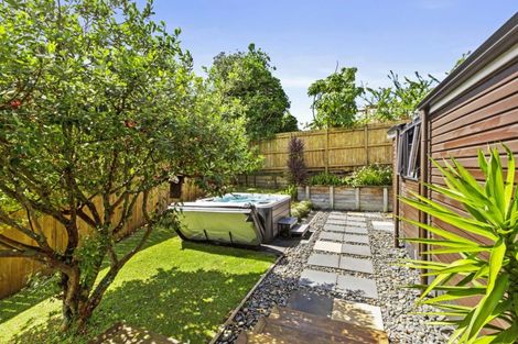 Photo of property in 18 Taipari Avenue, Raglan, 3225